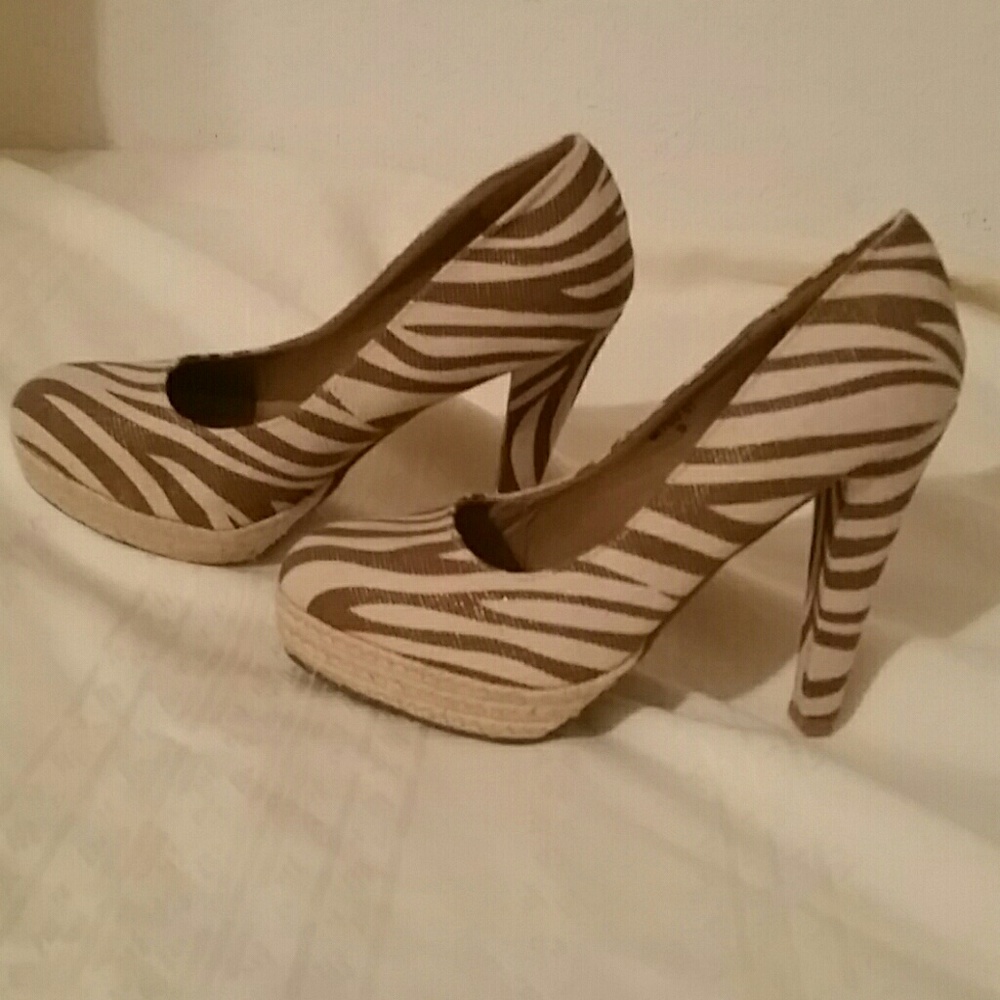Gomax Zebra print shoe US size 9